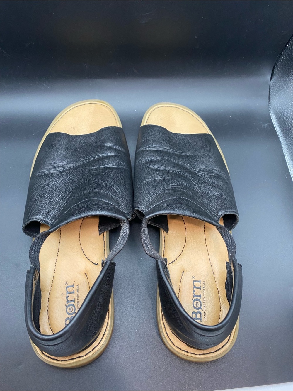 Born Women’s Black Leather Slide Sandals 10M Casual Comfort Slip On Shoes - Picture 9 of 10